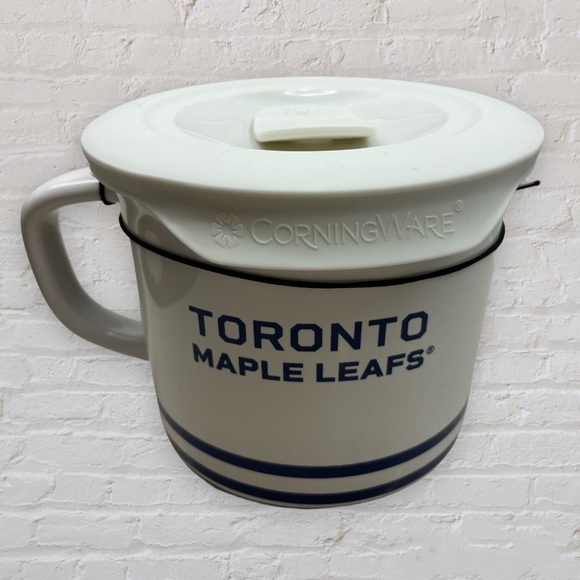 Official NHL Toronto Maple Leafs Carlton the Bear Mascot Corningware Meal Mug - Picture 2 of 13